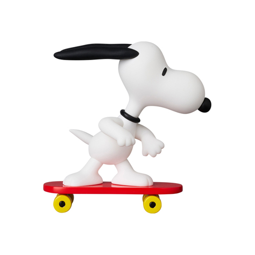 -PRE ORDER- UDF Series 17 SKATEBOARD SNOOPY