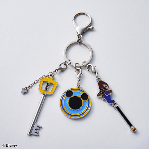 -PRE ORDER- Metal Key Chain Kingdom Key / Mage's Staff / Knight's Shield